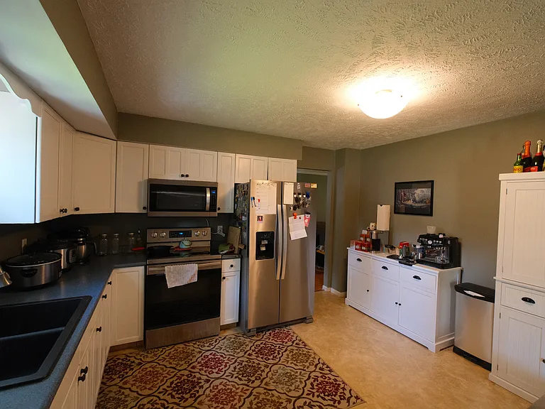 13520 Glenn St — Photo 5