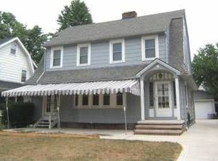 1291 Bunts Rd, Lakewood, OH 44107