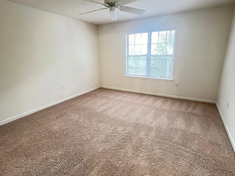 Wesley St. Claire Apartments at Lawrenceville — Photo 129