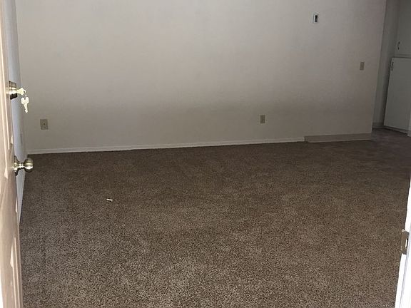 3rd image of 4175 41st St APT 4