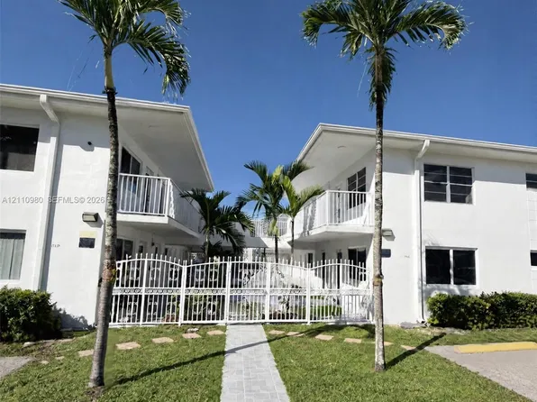1719 Wiley St, Hollywood, FL