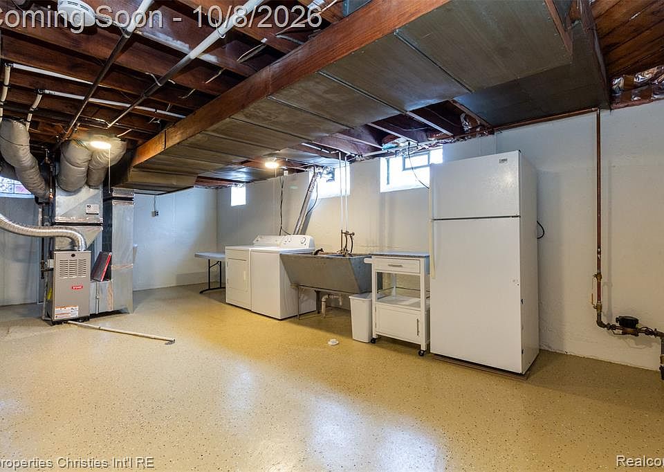 1225 E 4th St, photo 23
