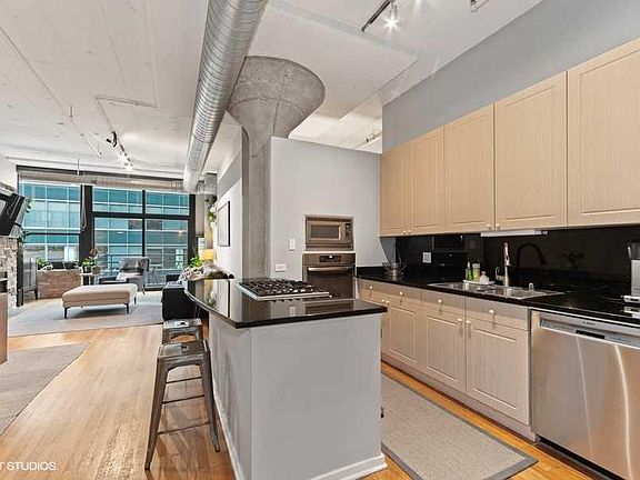 5th image of 130 S Canal St APT 505