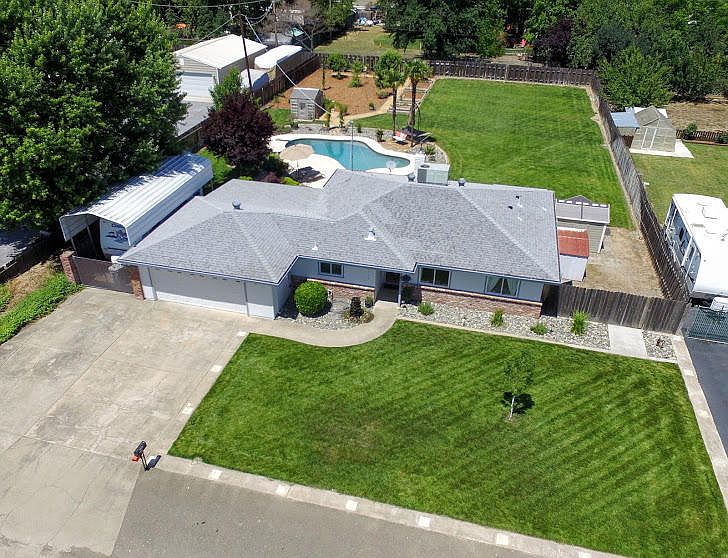 1st image of 21962 Berkeley Dr