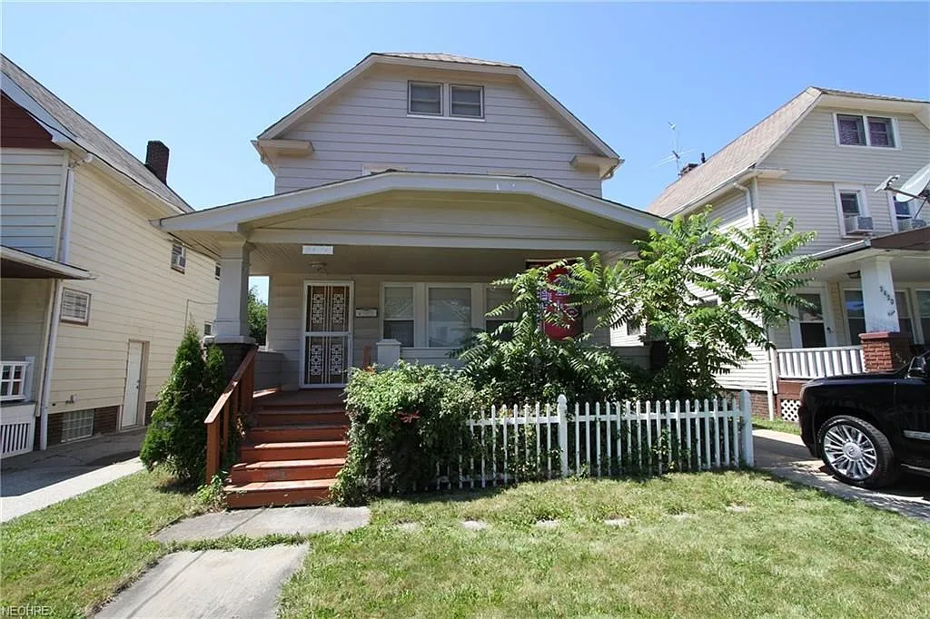 3424 W 123rd St photo 1