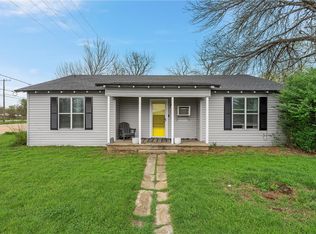 301 W Ronda St, West, TX 76691