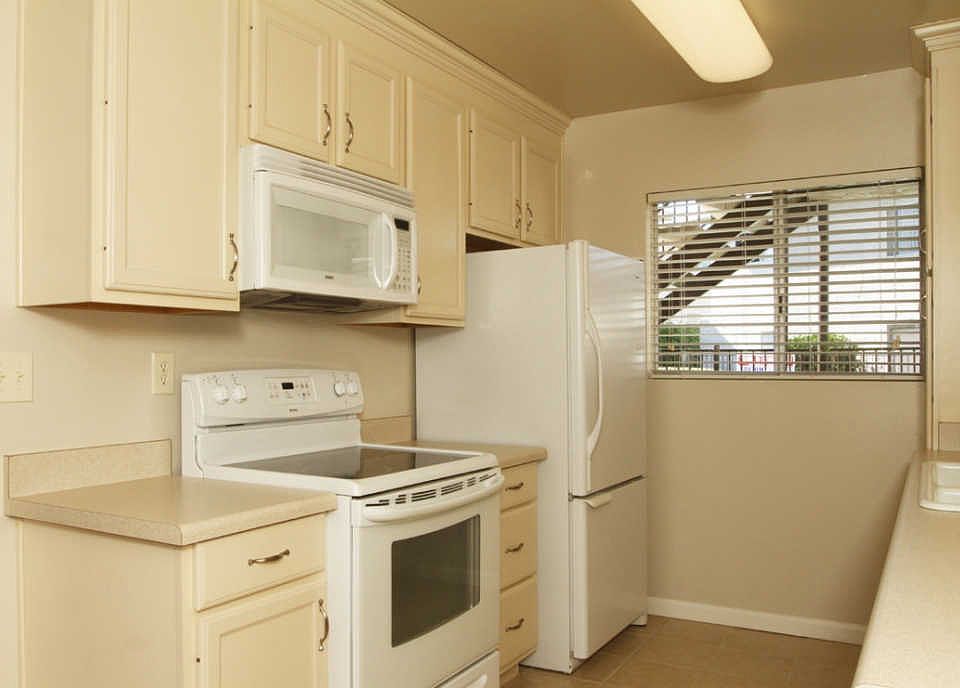 1st image of 8220 Vincetta Dr Unit 9