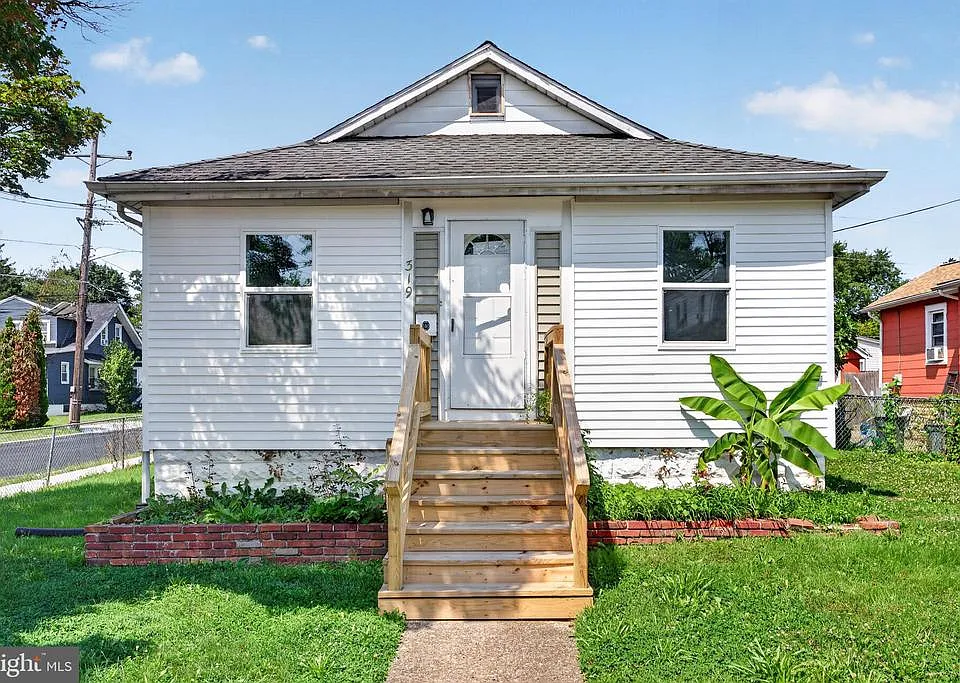 319 Laurel Ave