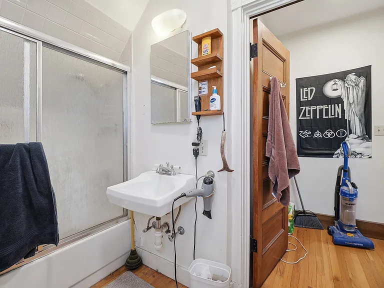 3 Monmouth St #5 — Photo 7