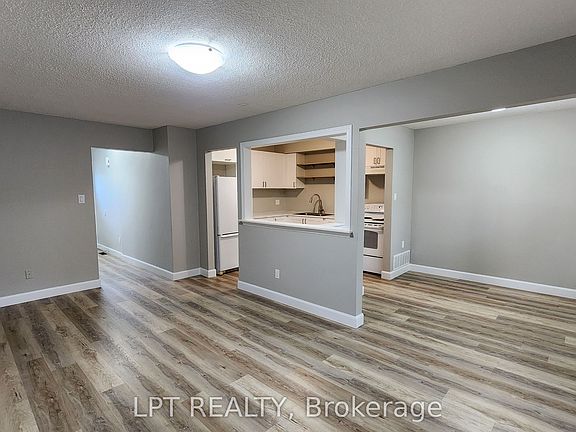 3rd image of 38 Chaucer Cres