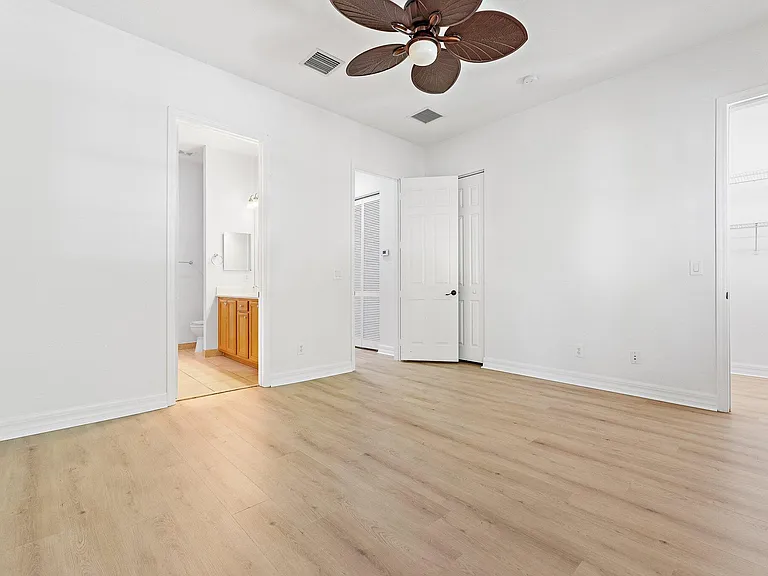 150 Lismore Ln — Photo 25