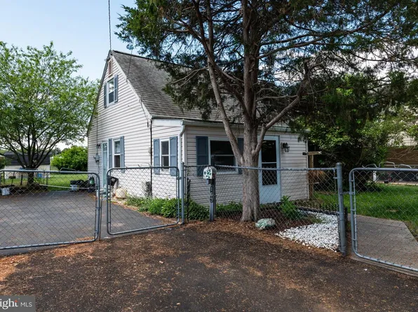 163 Scott Dr, Manassas Park, VA 20111