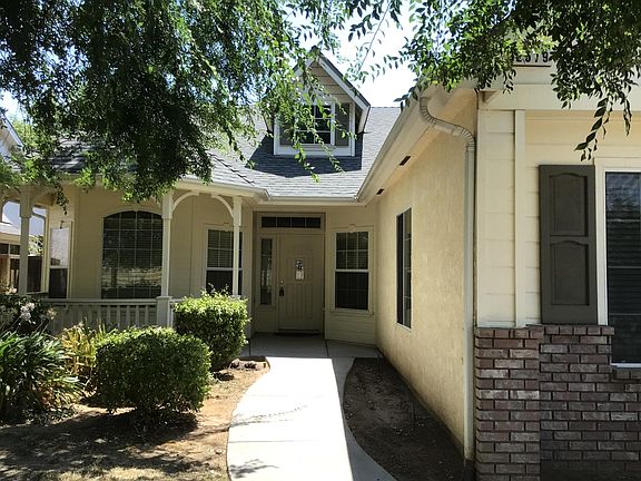 2nd image of 2579 E Everglade Ave