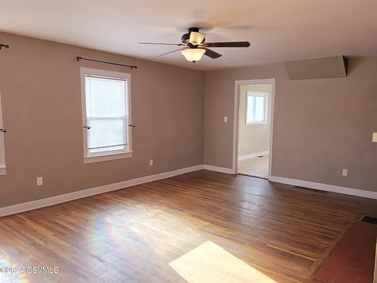 540 Park St — Photo 14