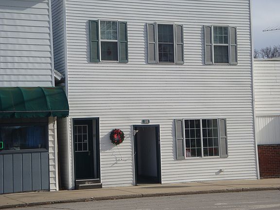 3rd image of 108 S 2nd St