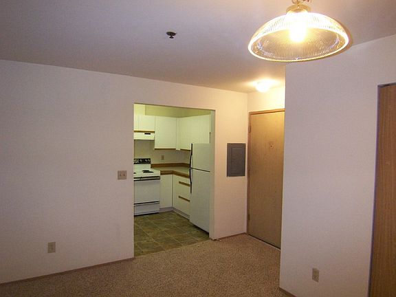 4th image of 20034 15th Ave NE APT 106