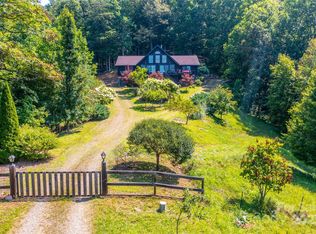 81 Garnet Dr, Leicester, NC 28748