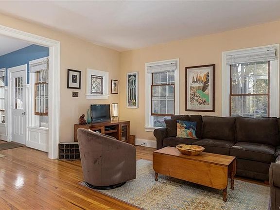 2nd image of 442 Prospect Ave