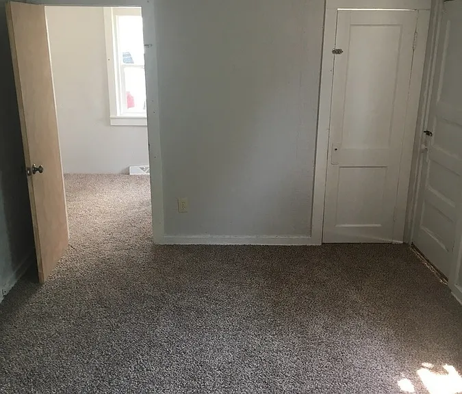 4960 N Milwaukee St — Photo 3