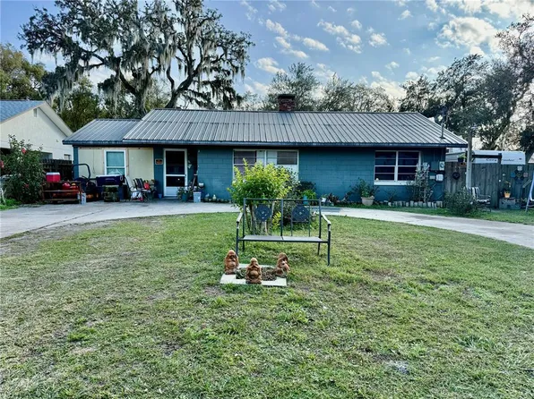 16100 3rd St, Umatilla, FL 32784