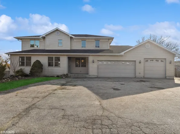 175 E Monaville Rd, Round Lake Beach, IL 60073