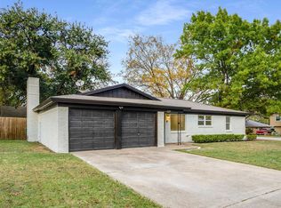 1200 Walker Dr, Hurst, TX 76053