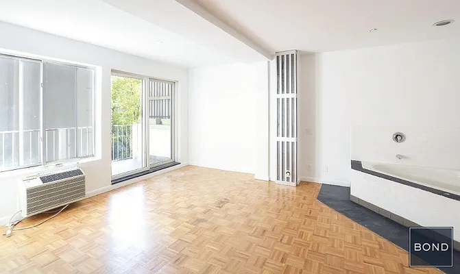 Rented by Bond New York | media 15