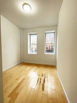1st image of 252 Madison St #1