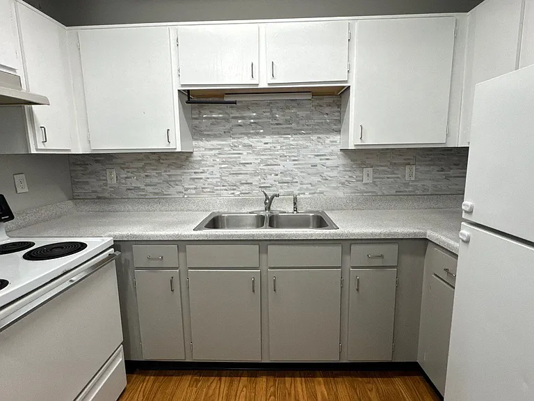 4109 Blue Lick Ct #7 — Photo 1