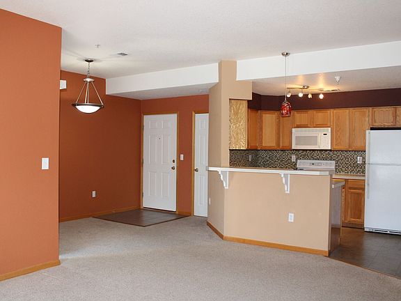 2nd image of 4245 Boardwalk Dr Unit B3