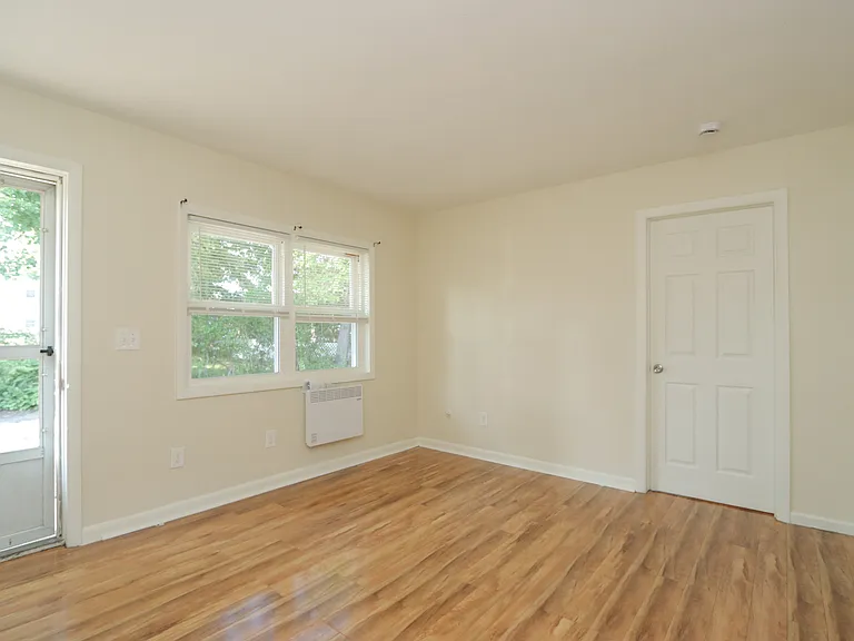 323 Montcalm St #L — Photo 7