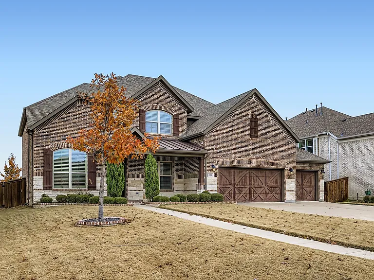 11602 Estrella Ln — Photo 2