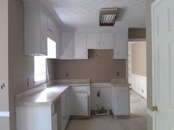 3rd image of 1745 Meadowchase Ct