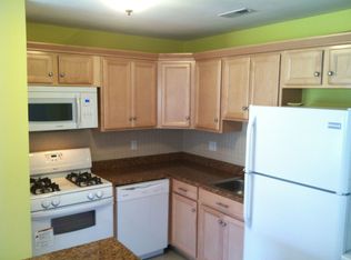 44 Falcon Ridge Way N, Hamburg, NJ 07419