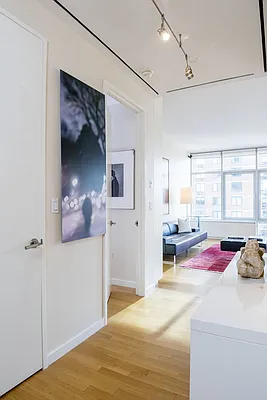 Rented by Compass | media 22