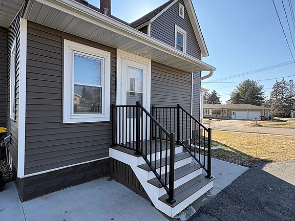 5th image of 35 3rd St SE