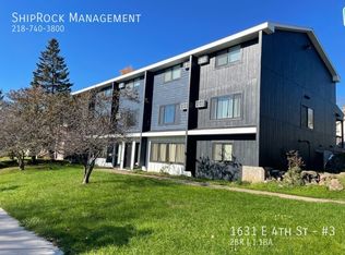 1631 E 4th St #3, Duluth, MN 55812