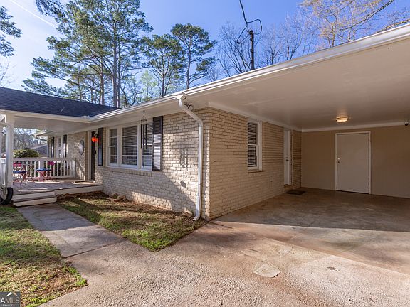 5th image of 3592 Barrington Pl