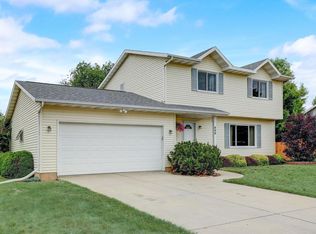 446 Valley View Dr, Poynette, WI 53955
