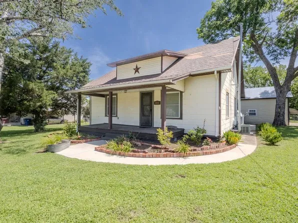 1811 S Walnut St, Coffeyville, KS 67337