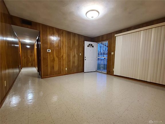 4th image of 1213 Rossiter Dr