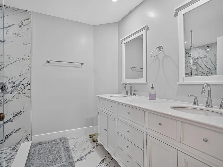 65 Pelican Pointe Dr #2030 — Photo 33