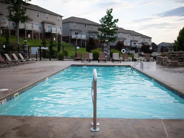 Eagle View Luxury Apartments — Photo 74
