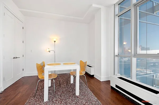 Rented by Modern Spaces | media 15