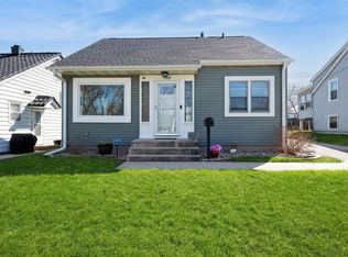 1104 24th St SE, Cedar Rapids, IA 52403