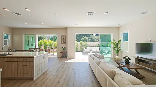 380 Riverbend Photo 1