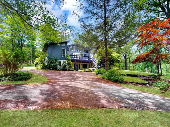 120 Luftus Ln, Dingmans Ferry, PA 18328