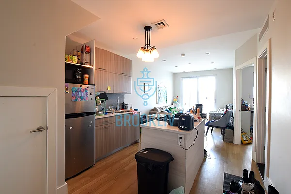 Rented by null | media 25