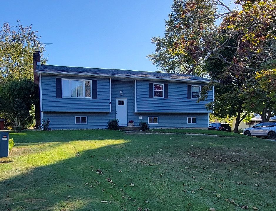 1st image of 443 Edge Park Dr
