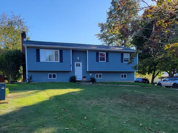 443 Edge Park Dr, Lake City, PA 16423